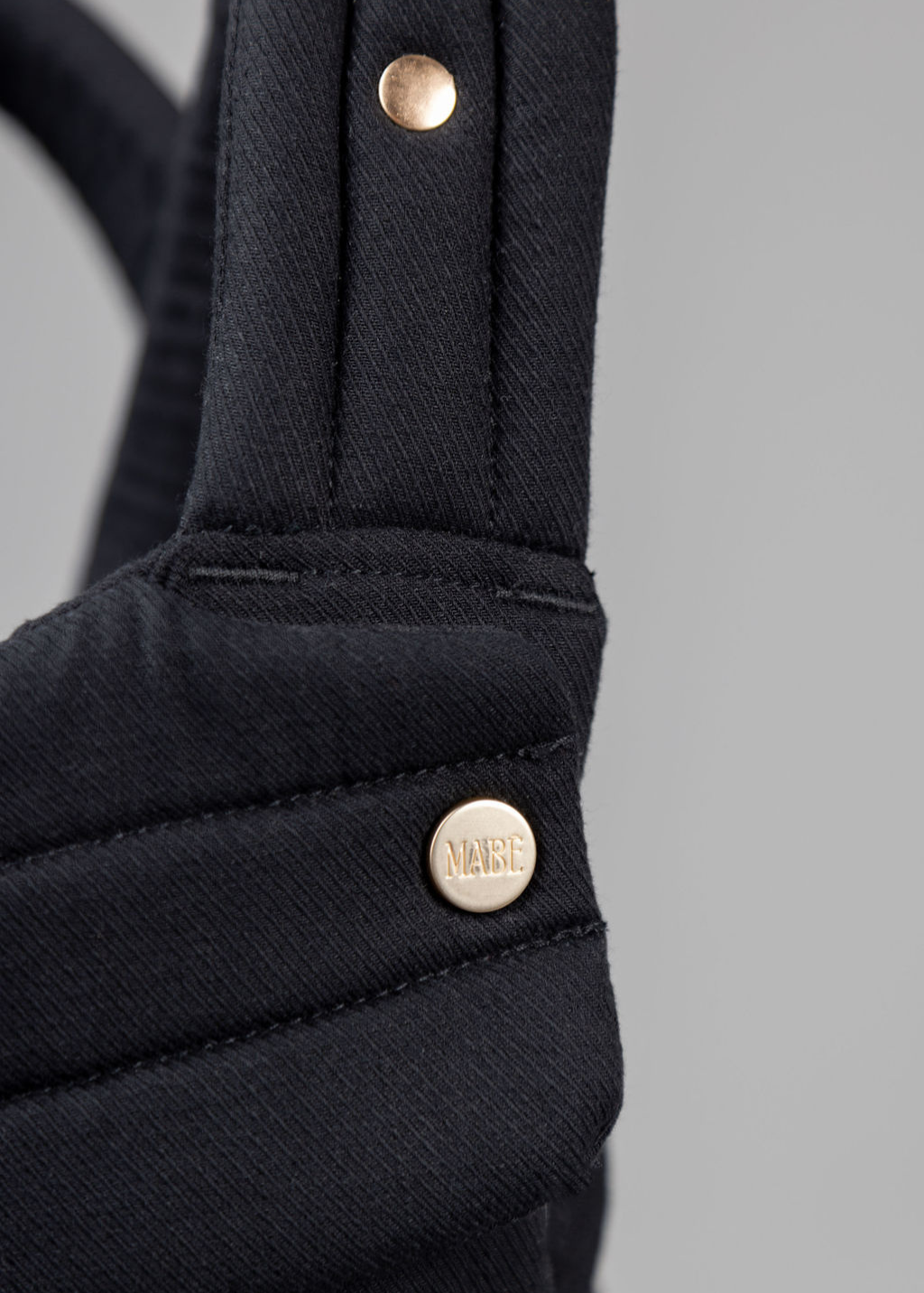 The Monarch Carrier - Ebony